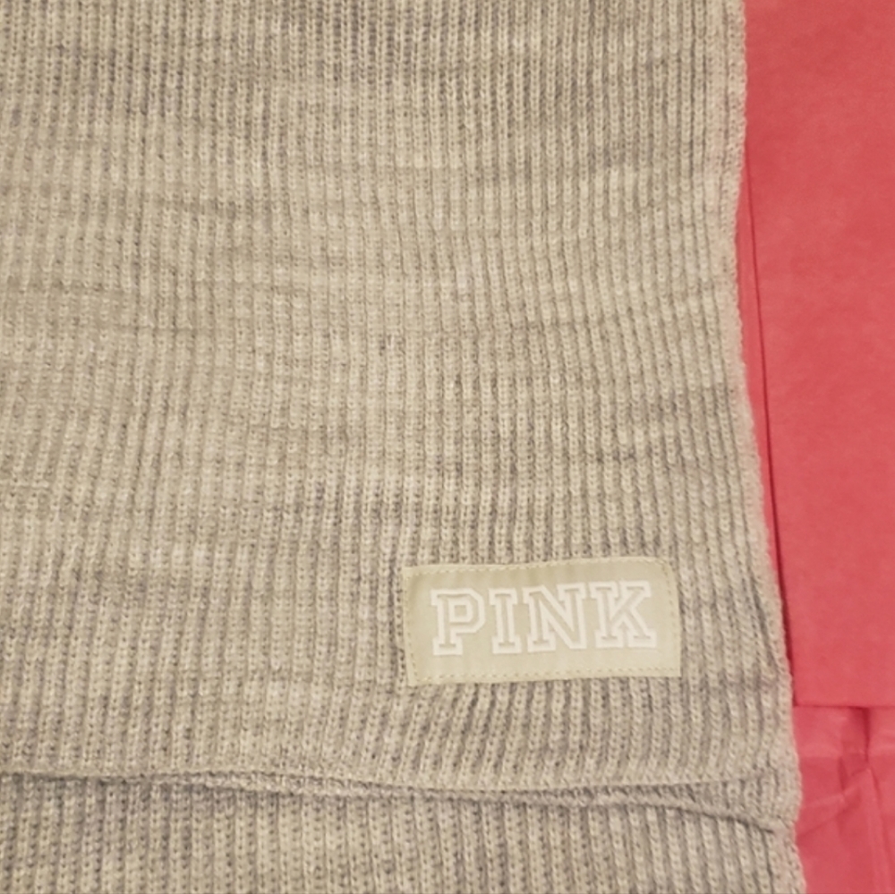 BRAND NEW VICTORIA'S SECRET PINK RIB SCARF GREY